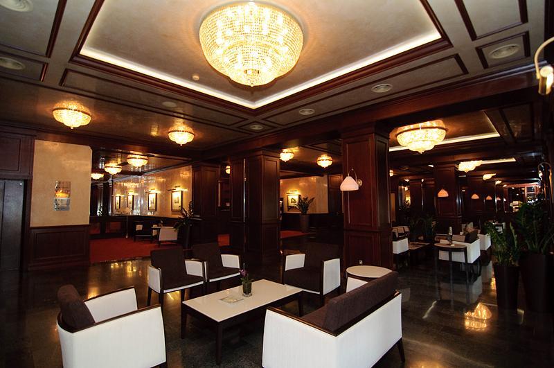 National Hotel Kharkiv Exterior photo